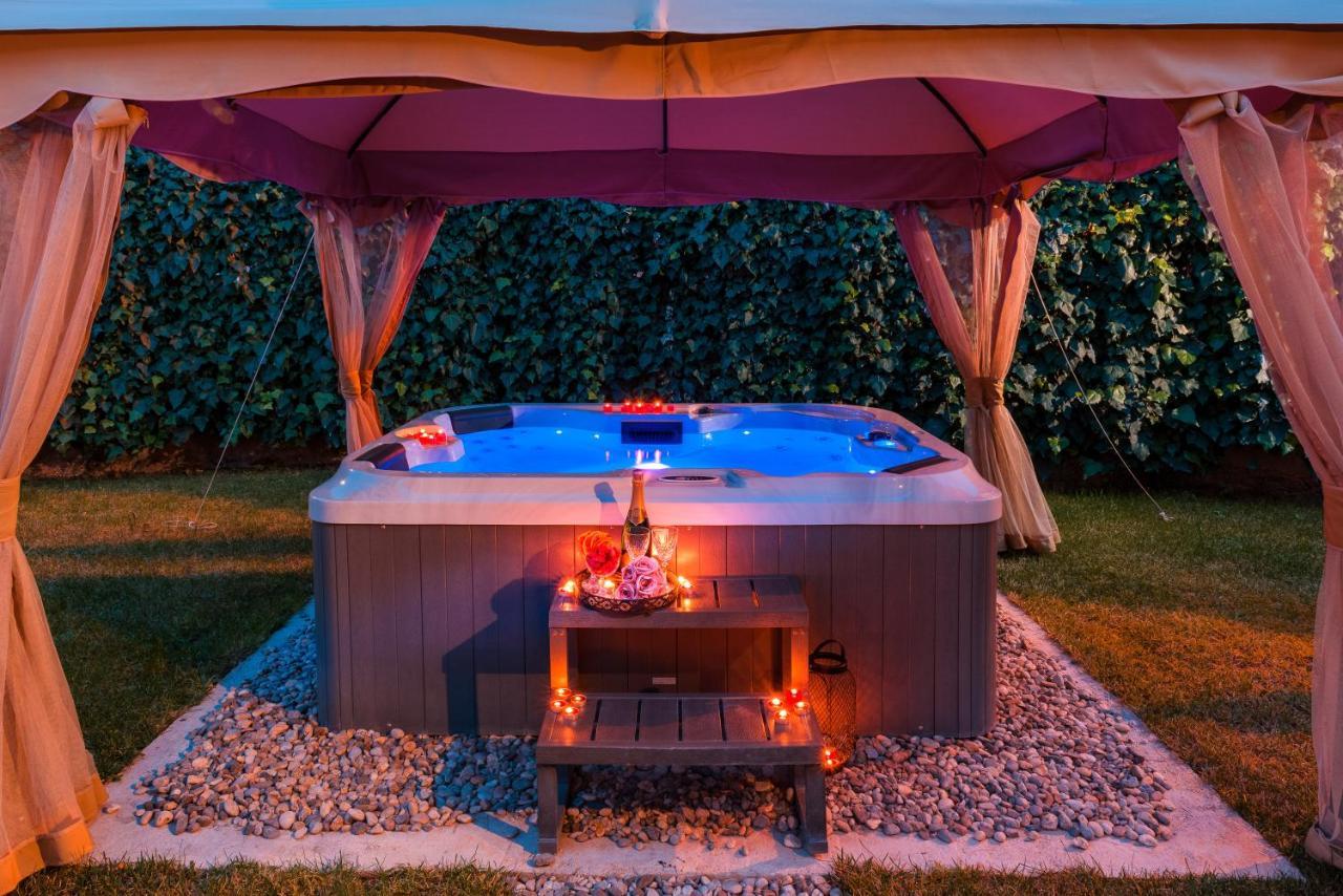 Villa Roko- The Spacious Luxury Trogir Buitenkant foto