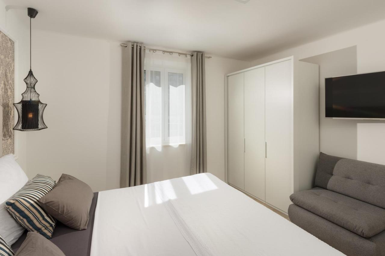 Villa Roko- The Spacious Luxury Trogir Buitenkant foto