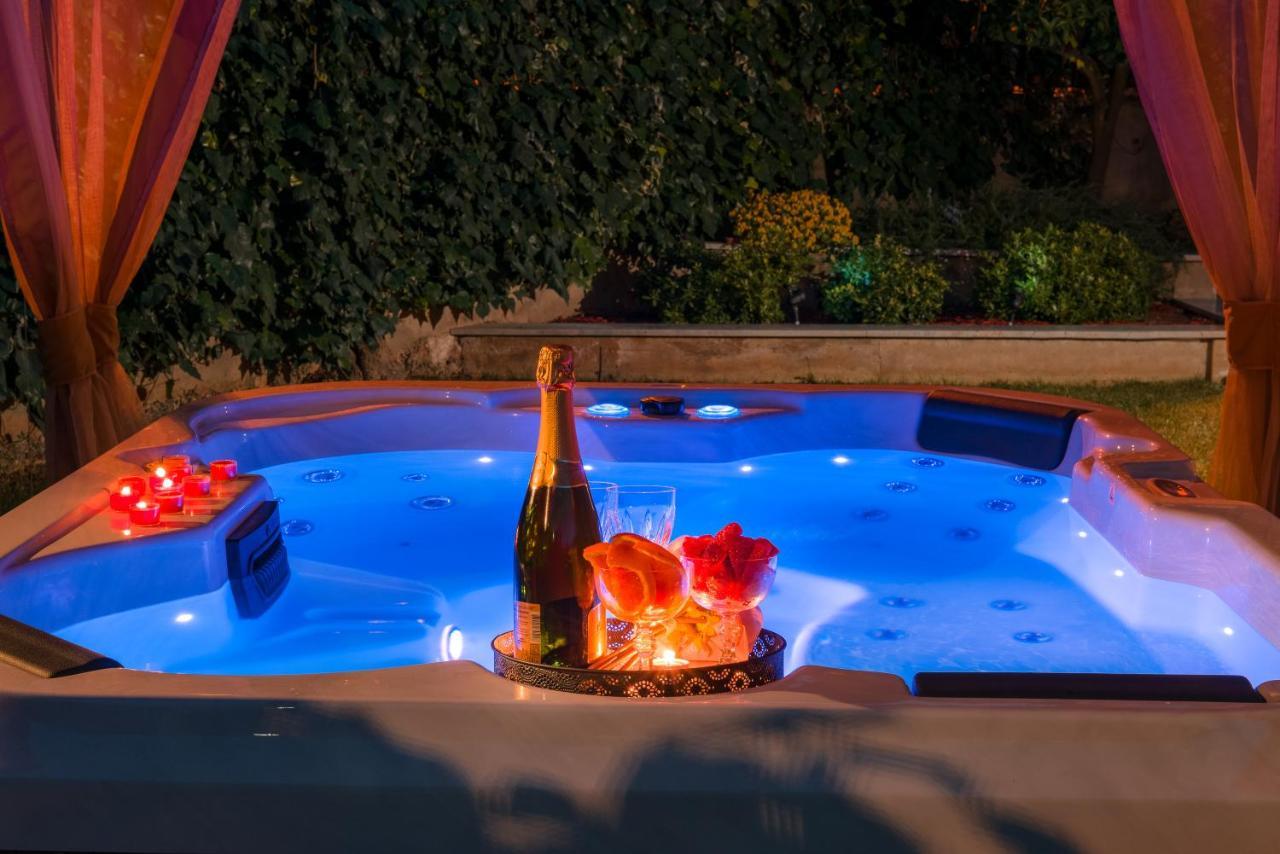 Villa Roko- The Spacious Luxury Trogir Buitenkant foto