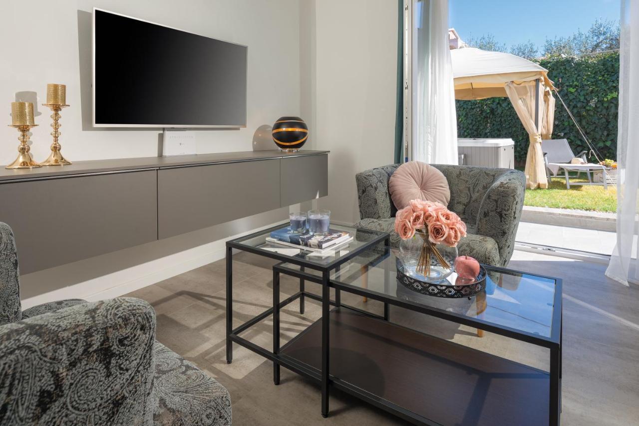 Villa Roko- The Spacious Luxury Trogir Buitenkant foto